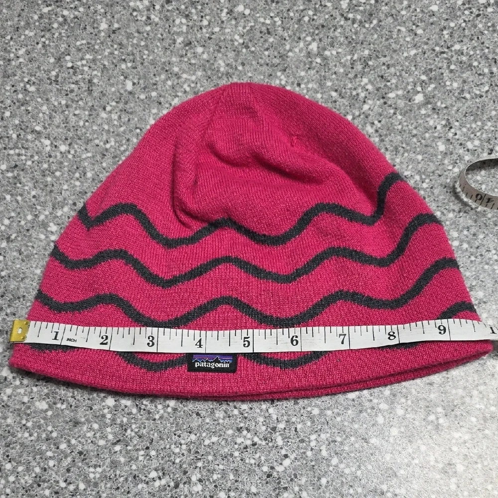 Patagonia Kids Fuchsia and Charcoal Wave Beanie